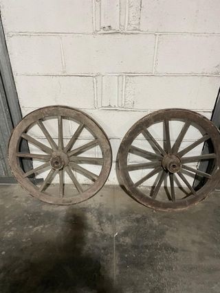 Ruote in legno antiche (2)
