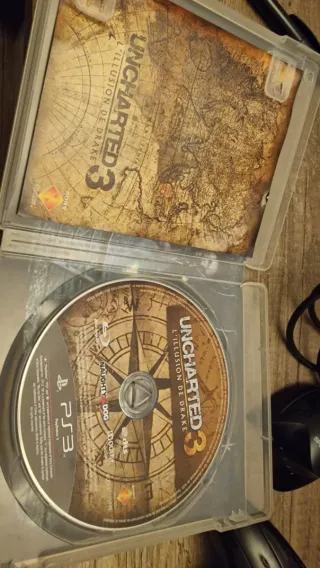 Consola PS3 Slim 320GB Nera + Gioco Uncharted 3