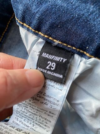 Jeans strappati ragazzo