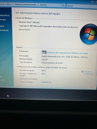 Ordenador portátil AIRIS negro y plateado