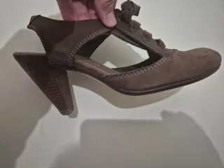 Zapatos de tacón con lazos talla 34