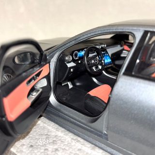 Mercedes Classe C W206 1:18 NZG