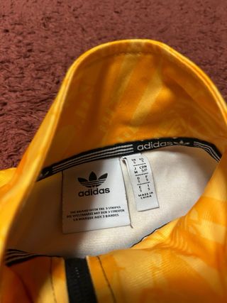 Conjunto Adidas Chándal Negro y Amarillo