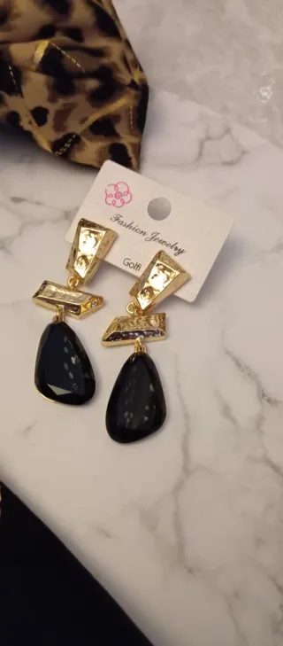 Pinza pelo lazo y pendientes coquette