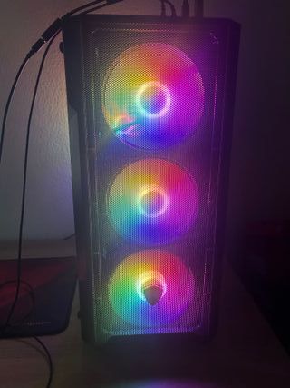 PC Gaming (Ryzen 5500 Rx 6600), Pantalla AOC 165hz