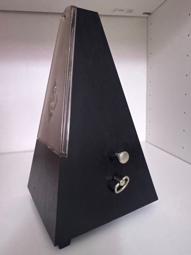 Metrónomo Wittner 816 con campana