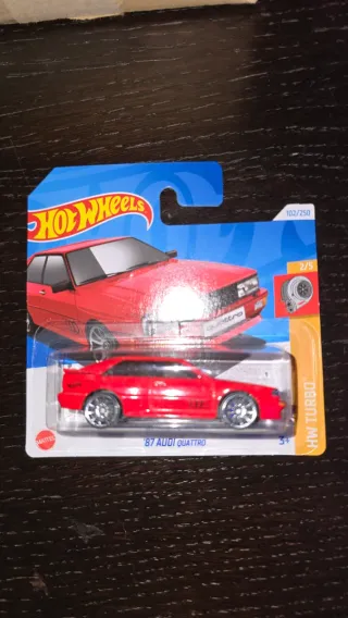 Hot Wheels '87 Audi Quattro Rojo