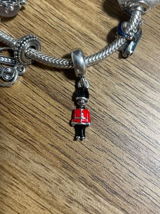 Pulsera Pandora con charms