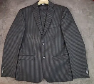 Completo elegante gessato nero tg.48