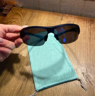 Occhiali da sole uomo sportivi