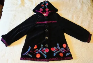 Abrigo Boho Negro Bordado Flores