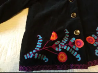 Abrigo Boho Negro Bordado Flores