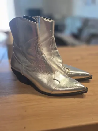 Botines Zara plateados talla 37