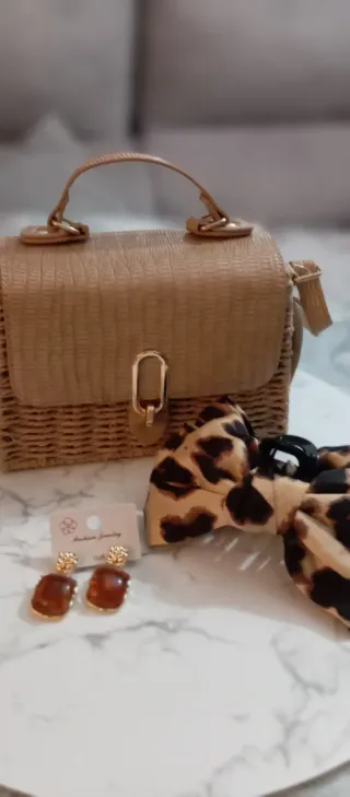 Conjunto Bolso, Pendientes y Pinza Pelo