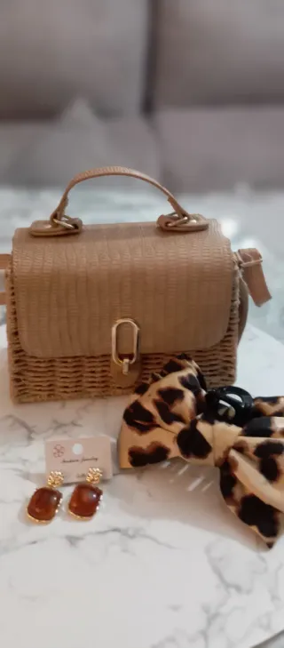 Conjunto Bolso, Pendientes y Pinza Pelo