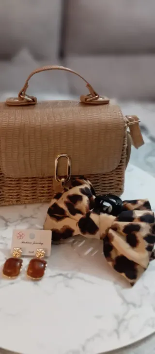 Conjunto Bolso, Pendientes y Pinza Pelo