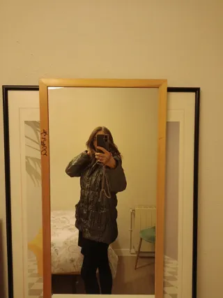 Anorak gris con ribetes