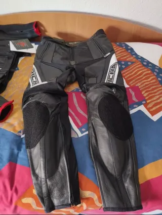 Conjunto Chaqueta y Pantalón  Richa