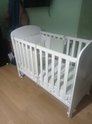 Culla con cuscino e materasso