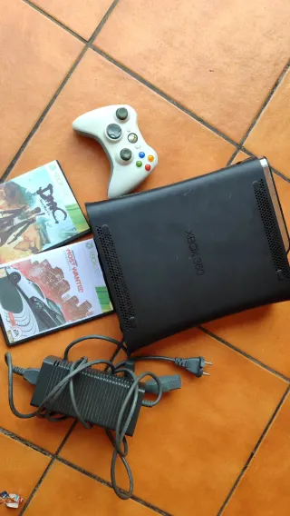 Xbox 360 120GB + Controller e Giochi