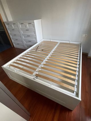 Canapé BRIMNES abatible blanco y madera.