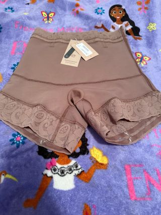 Faja Levanta Glúteos