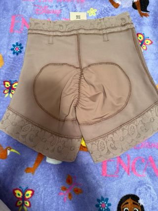 Faja Levanta Glúteos