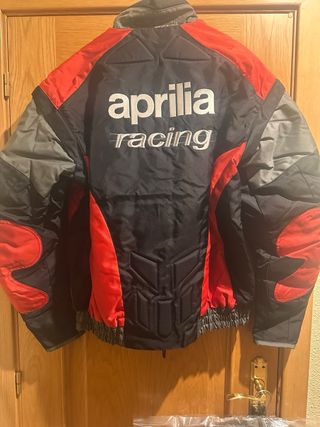 Chaqueta Aprilia Racing Talla XXL , sin estrenar