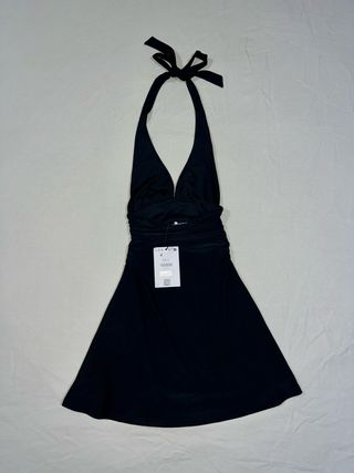 Vestido mini halter negro