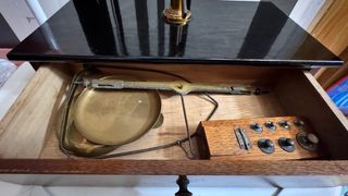 Balanza antigua de precisión