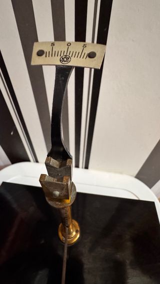 Balanza antigua de precisión