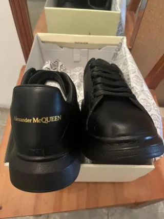 Zapatillas Alexander McQueen Oversized Negras