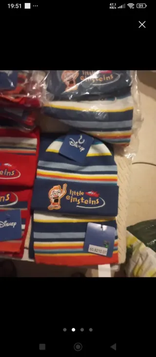 Lote 8 Sciarpe e Cappelli Disney