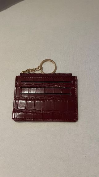 Tarjetero de piel con cremallera y llavero