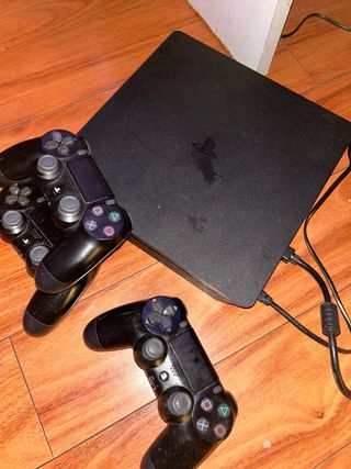 PS4 (PlayStation 4) Nero + 3 Controller