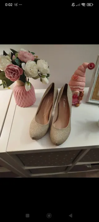 Zapatos de fiesta dorados mujer