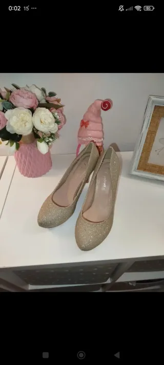 Zapatos de fiesta dorados mujer