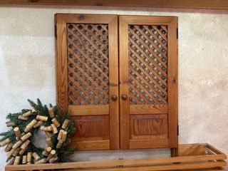 Puertas de madera con celosía