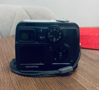 Cámara Digital Olympus CAMEDIA C-40 ZOOM