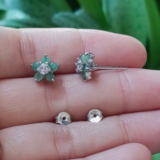 Pendientes flor plata 925 con piedra verde
