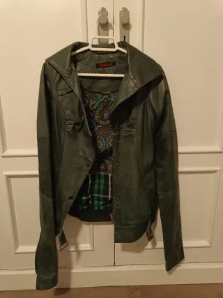 Cazadora cuero verde oliva