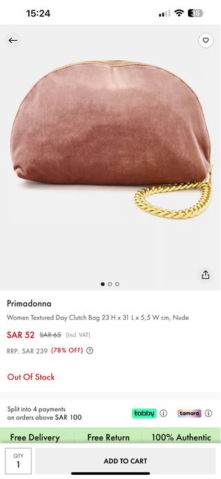 Bolso de terciopelo rosa con cadena dorada