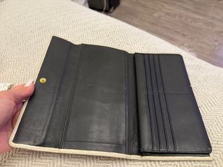 Monedero beige y negro