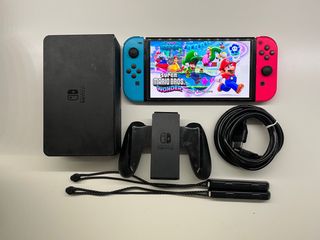 Nintendo Switch OLED+Super Mario Wonder+Accessori