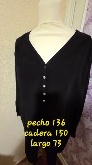 Blusa Negra Elegante Cuello V Botones