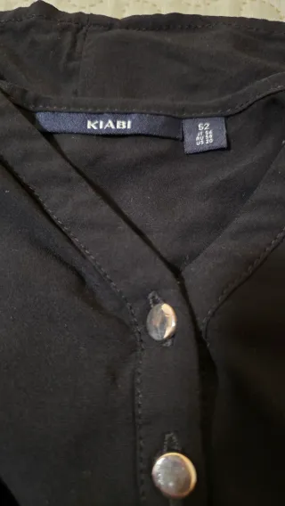 Blusa Negra Elegante Cuello V Botones