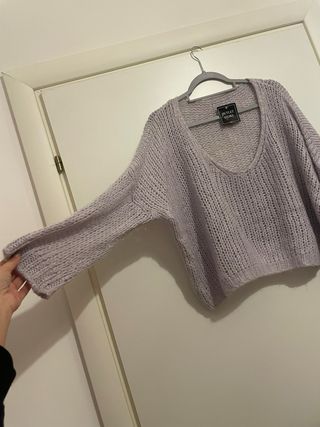 Completo minigonna e maglione traforato