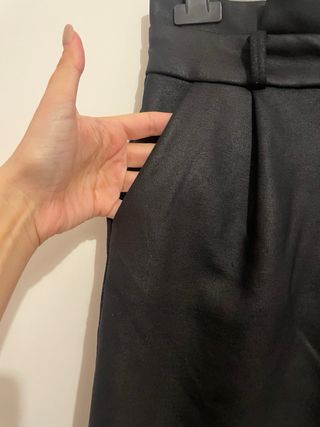 Completo minigonna e maglione traforato