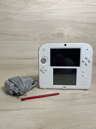 Nintendo 2DS Rossa e Bianca