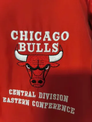 Chaqueta Chicago Bulls Roja y Negra